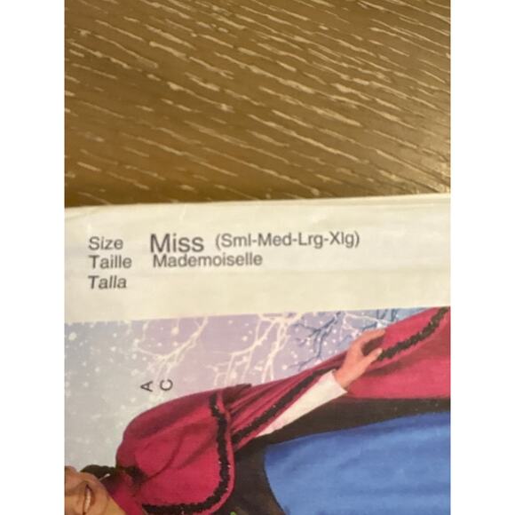 McCalls Sewing Pattern Winter Princess Dresses, and Cape FROZEN M7000 Miss Sm-XL - Picture 3 of 3